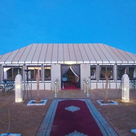 Готель Sahara Luxury Camp Vip Мерзуга Екстер'єр фото