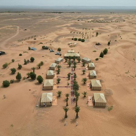 Готель Sahara Luxury Camp Vip Мерзуга Екстер'єр фото